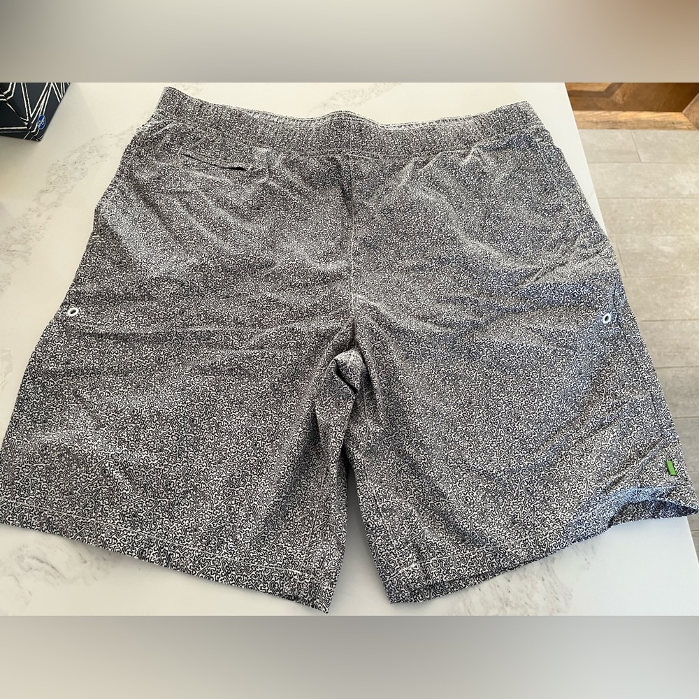 Black and white mens swim trunks. Claiborne by John Bartlett. Size xl.
